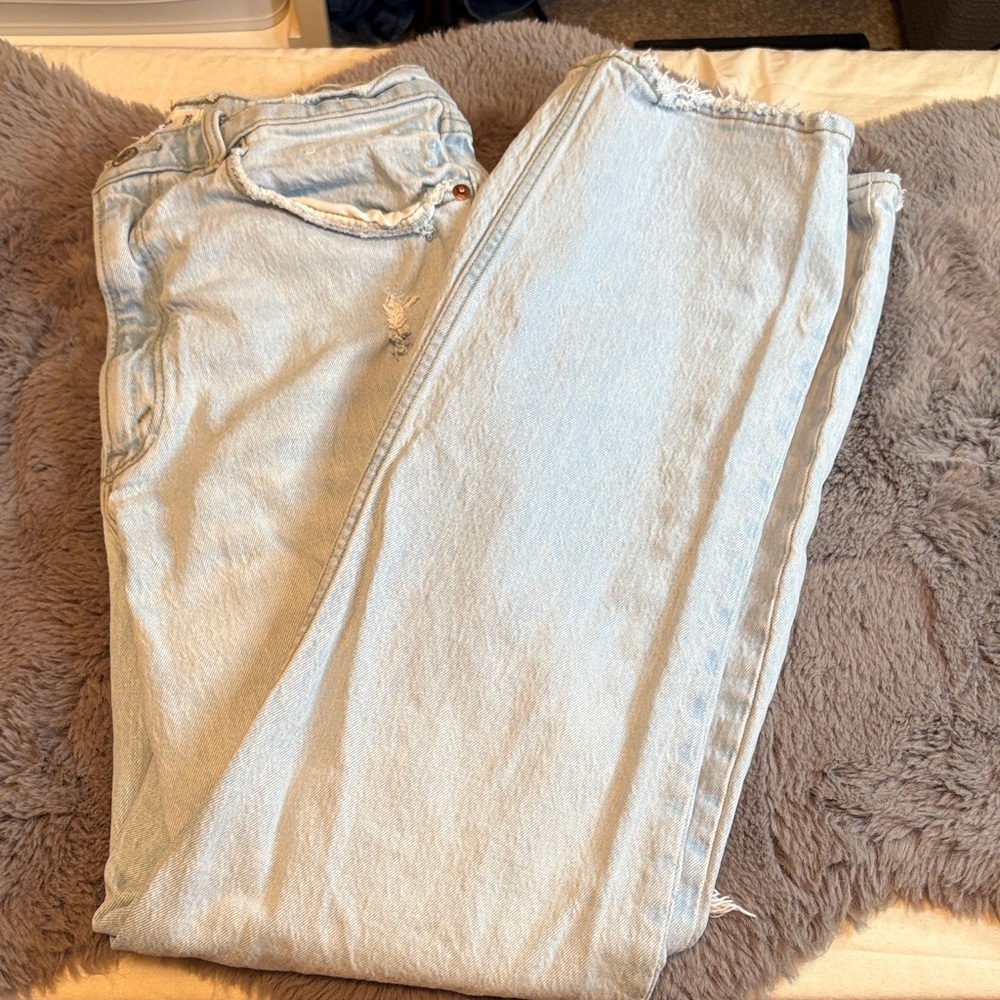 Abercrombie & Fitch Distressed Straight Leg Jeans